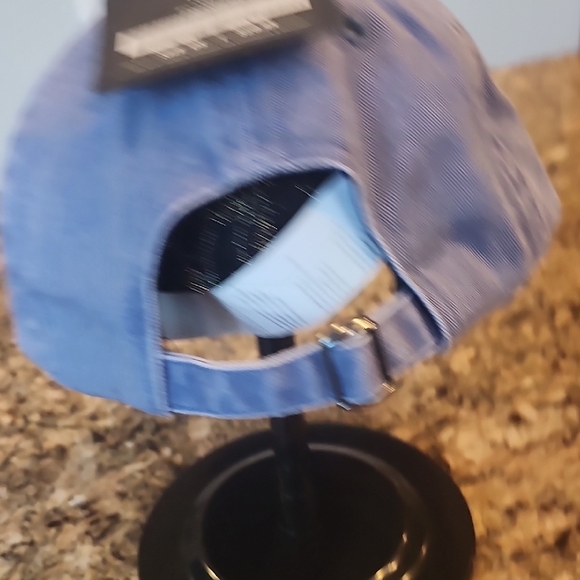 Fabletics‎ Blue Cap - Picture 4 of 5